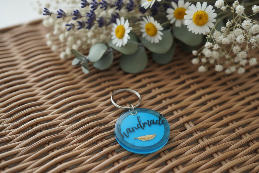 💙 Personalized Blue Resin Keychain – “Friends Forever” Name Design